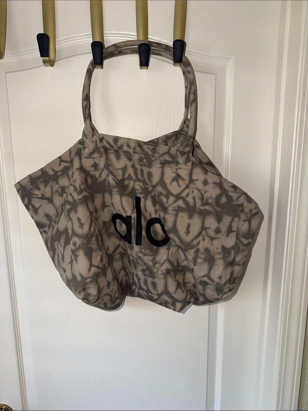 ALO YOGA TOTE BAG
